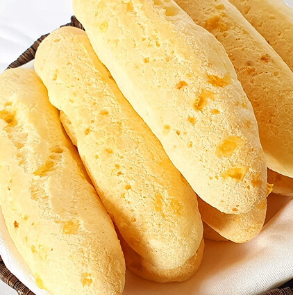 Prato com palitos de provolone